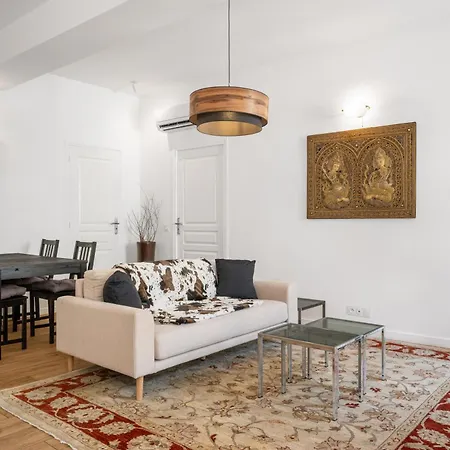 Le Cap, 3p Renove, Coeur Vieille Ville, Avec Parking Public Interparking Sablettes *