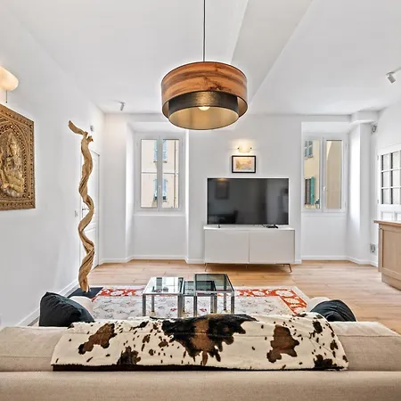 Le Cap, 3p Renove, Coeur Vieille Ville, Avec Parking Public Interparking Sablettes Ментона