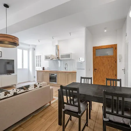 Апартаменты Le Cap, 3p Renove, Coeur Vieille Ville, Avec Parking Public Interparking Sablettes *